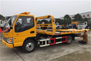 吉县哪里有拖车服务